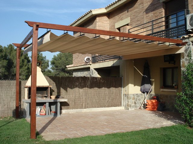 Instalación de velarias y pérgolas